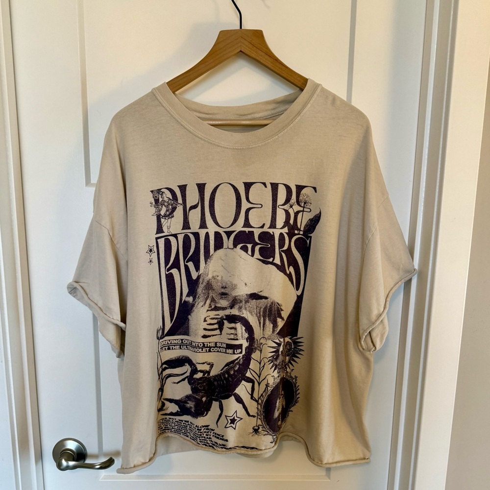 Phoebe Bridgers Cropped Graphic T-Shirt